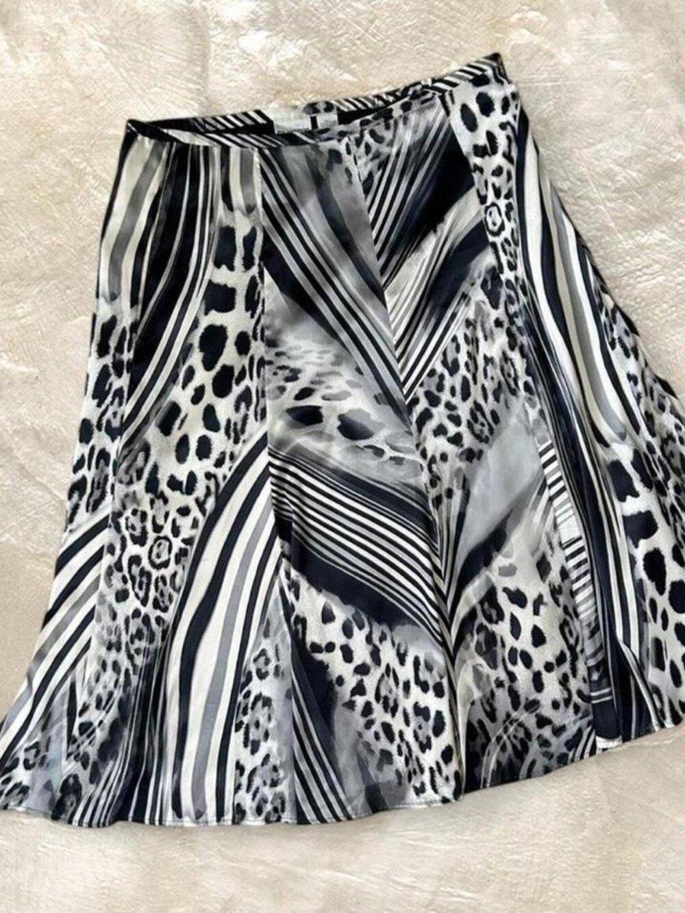 Vintage Chico’s Animal Print A-Line Skirt 🖤🐆 zebra black white gray silky midi